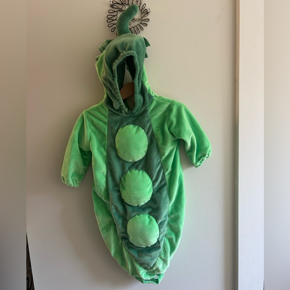 Vintage Pea Pod Baby Costume